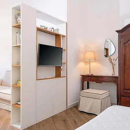 펜션 L'antica Pigna Chateau 비코에쿠엔세