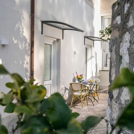L'antica Pigna Chateau Holiday home *